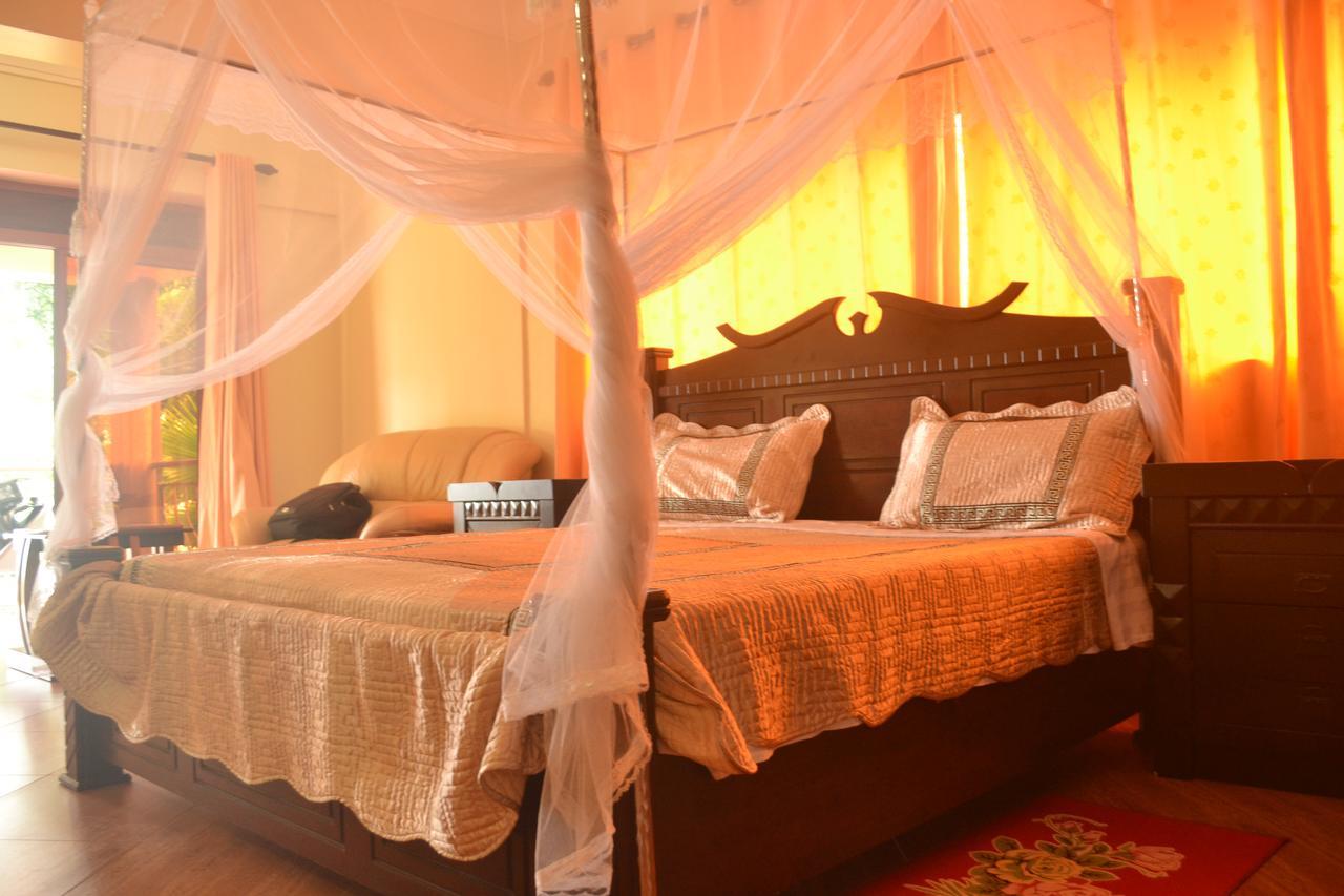 The Palms Beach Hotel And Restaurant Limited Entebbe Exterior foto