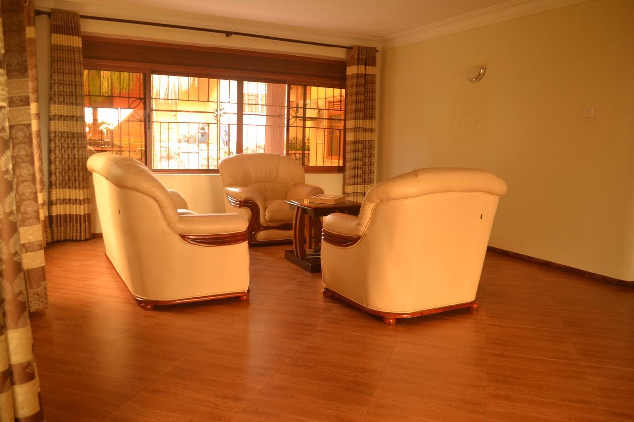 The Palms Beach Hotel And Restaurant Limited Entebbe Exterior foto